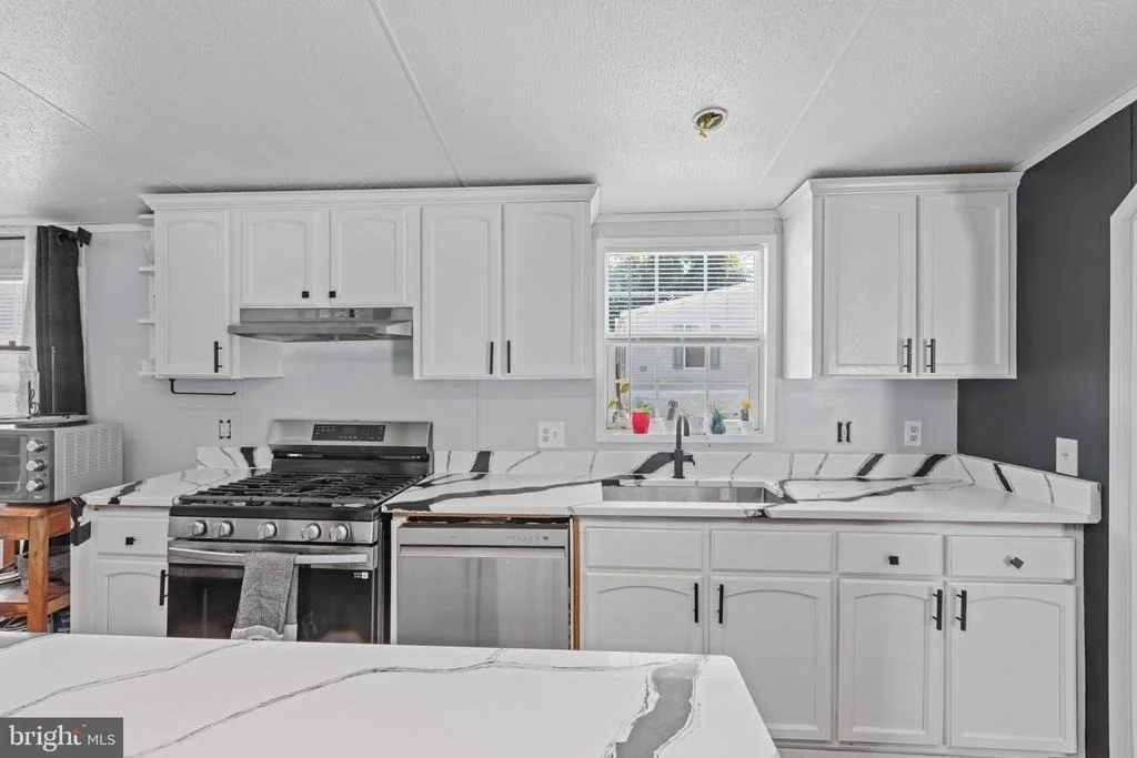 Photo of 43 MIDWAY AVENUE