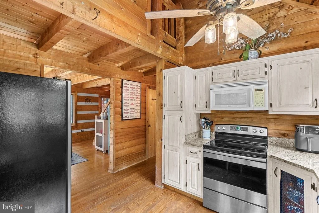 Photo of 1263 FROGTOWN ROAD