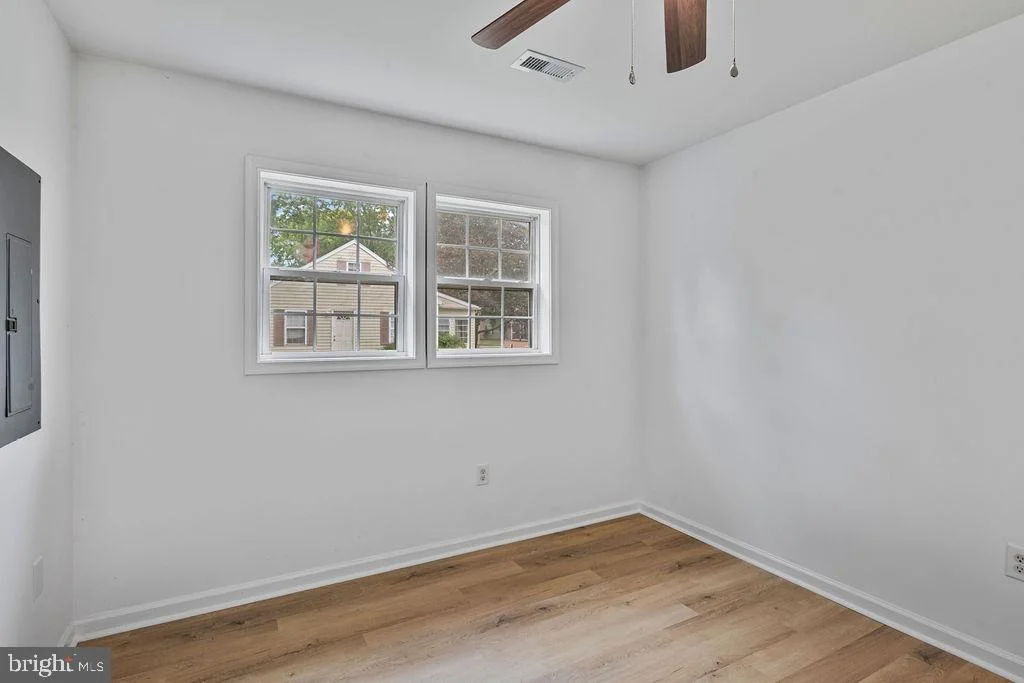 Photo of 905 HANOVER STREET