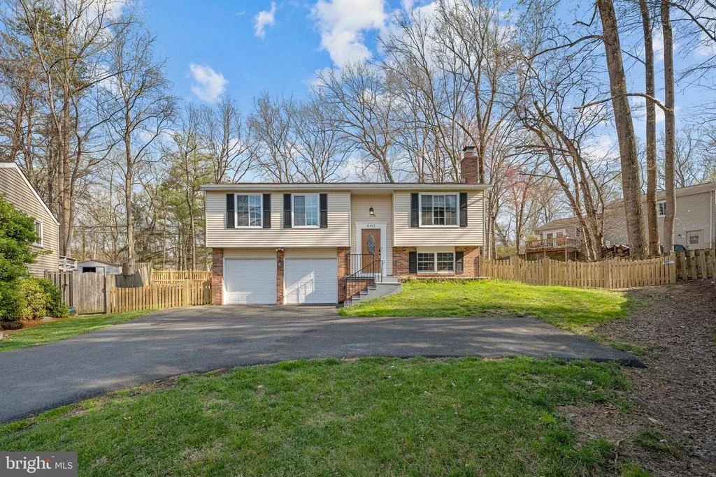 Photo of 8463 YELLOW LEAF COURT