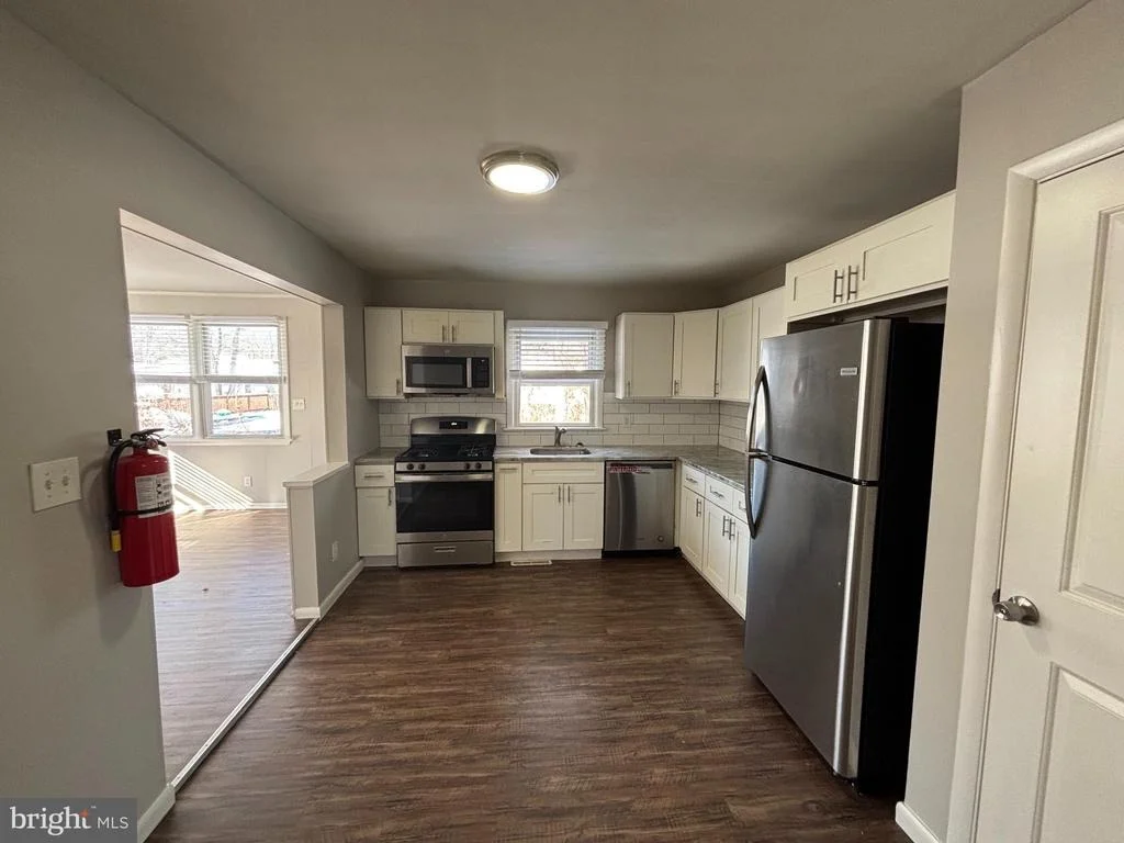 Photo of 102 GINGER AVENUE