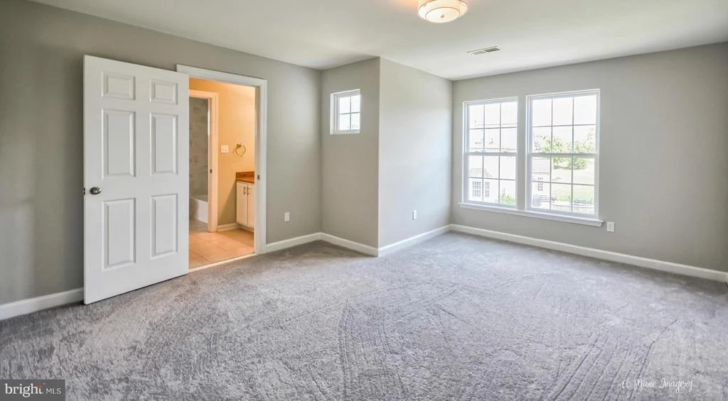 Photo of 402 GLENBROOK DRIVE