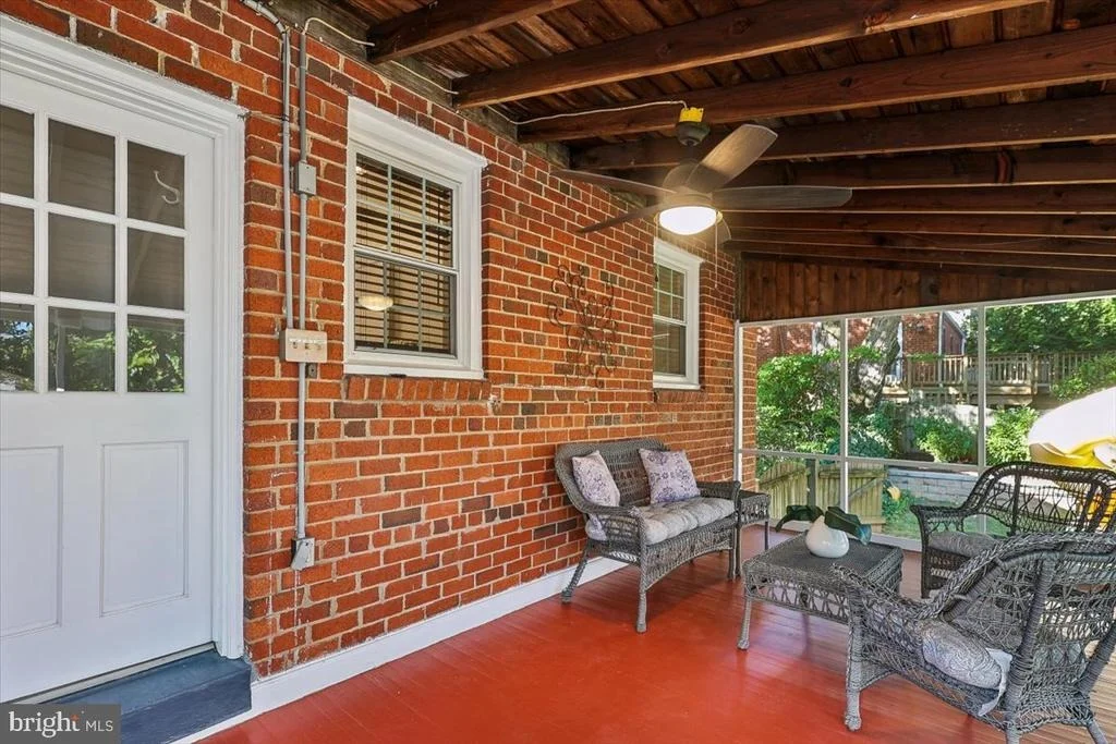 Photo of 1501 CREST ROAD