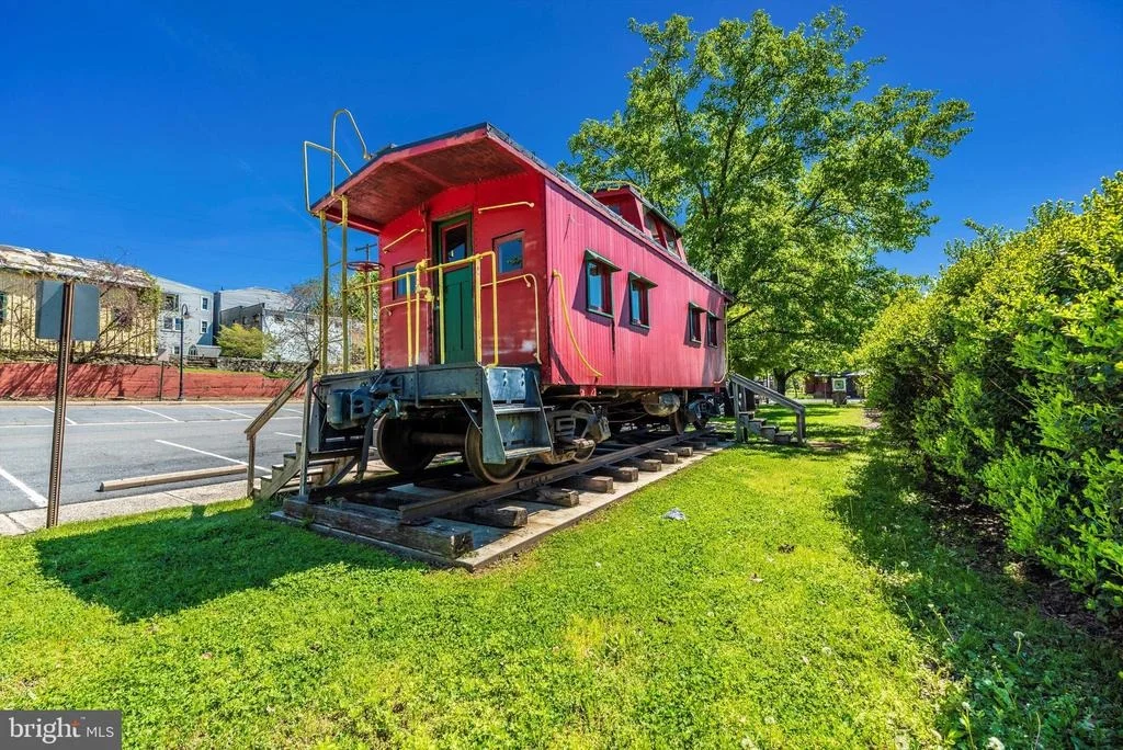 Photo of 403 WALNUT STREET