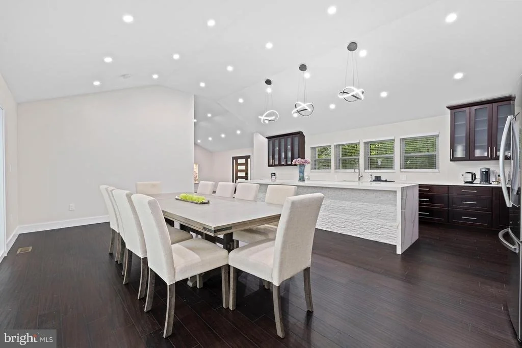 Photo of 4300 OAKTREE ROAD