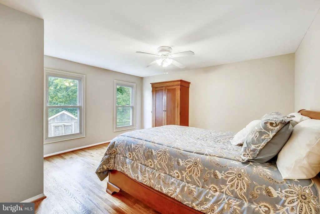 Photo of 2417 NEES LANE
