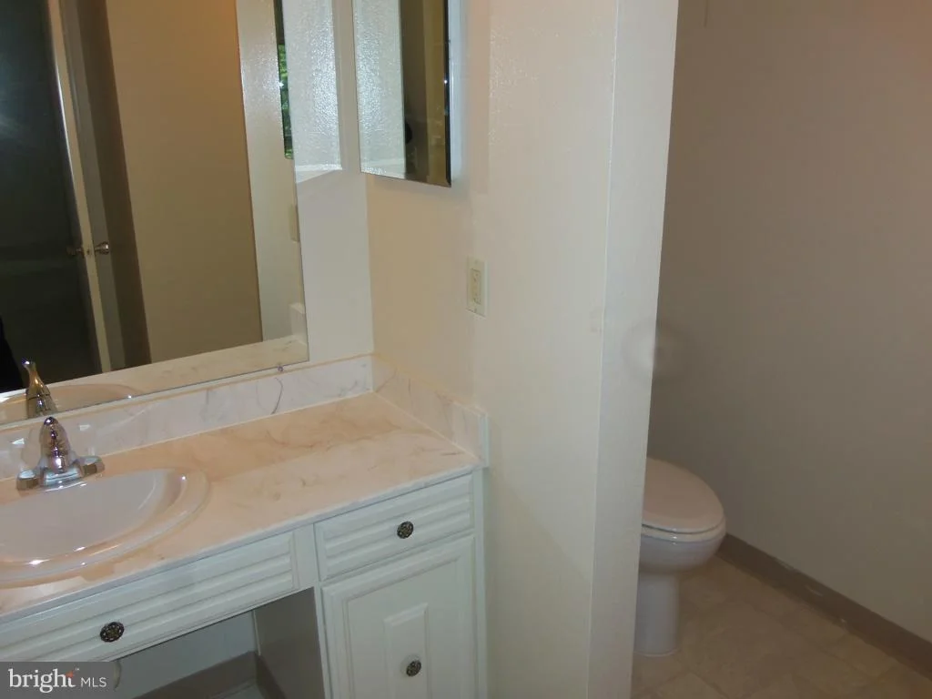 Photo of Unit 701C at 3350 GLENEAGLES DRIVE