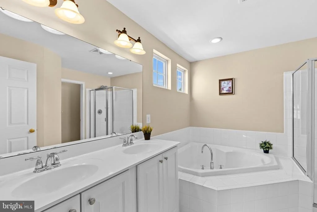 Photo of 14235 CLATTERBUCK LOOP