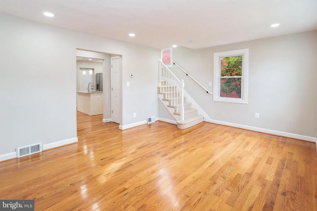 Photo of 4617 HILLSIDE ROAD SE