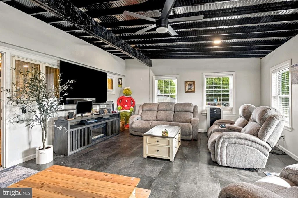 Photo of 1260 BEVERLY ROAD