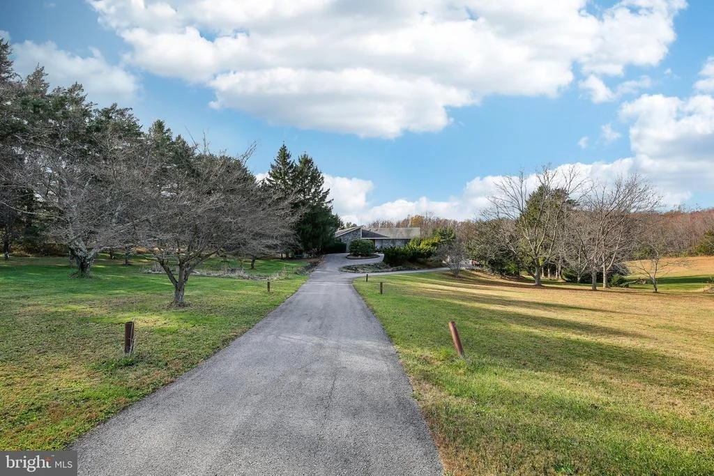 Photo of 1170 RIDGE RD