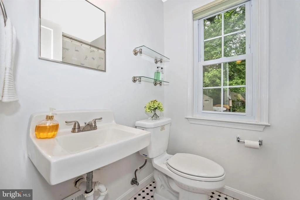 Photo of 1101 ROSWELL DRIVE
