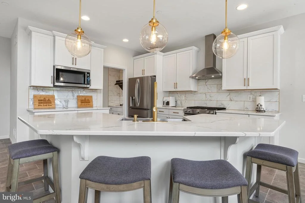Photo of 2754 HILLFIELD DRIVE