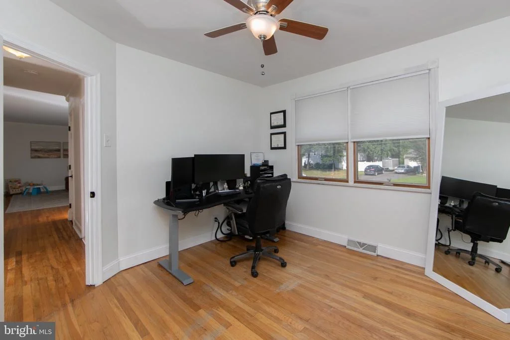 Photo of 787 LANCING ROAD