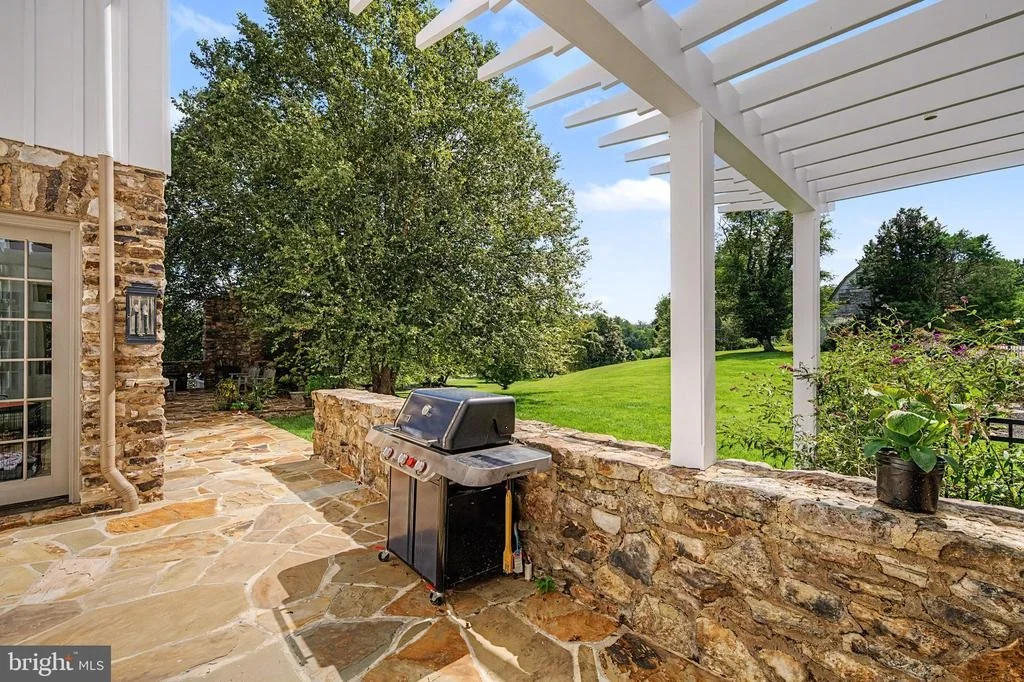 Photo of 8133 GEORGETOWN PIKE