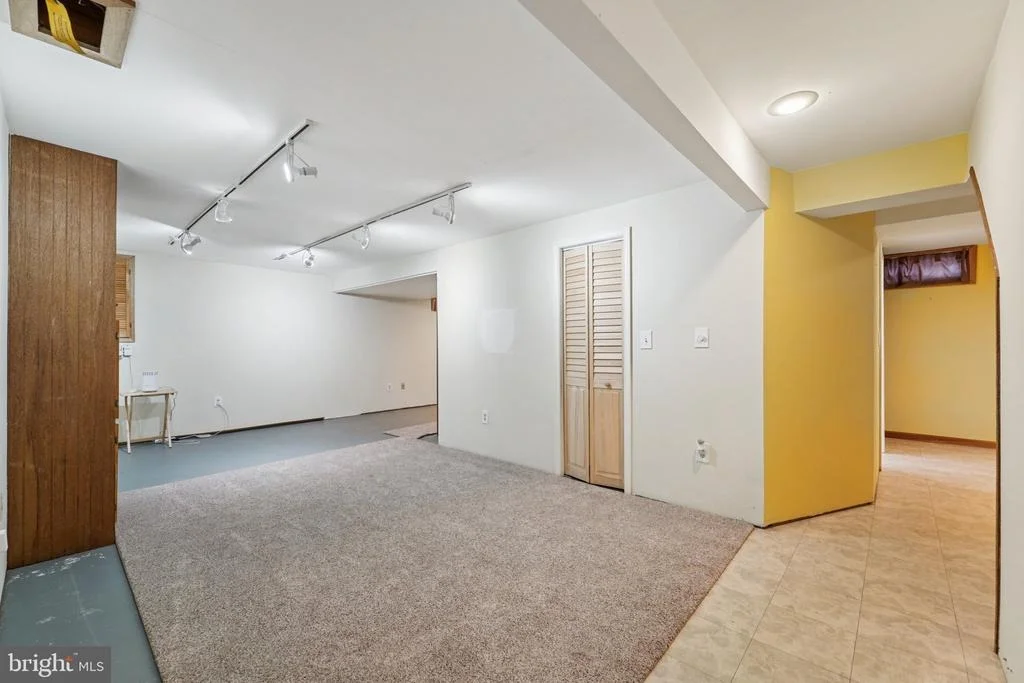 Photo of 216 BOOKHAM LANE