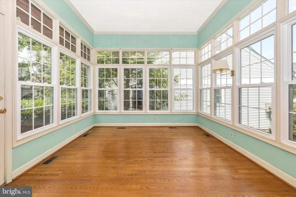 Photo of 827 DUNBROOKE COURT