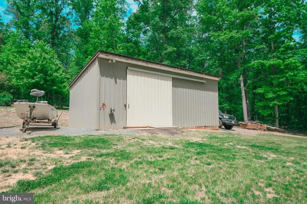 Photo of 2890 THOROUGHFARE ROAD