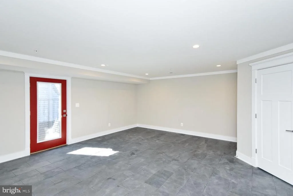 Photo of 4909 QUEENSBURY ROAD