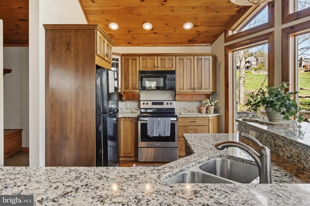 Photo of 206 HIGHLINE DRIVE