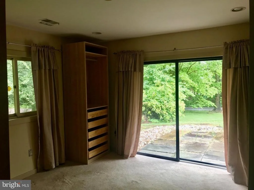 Photo of 11208 GEORGETOWN PIKE