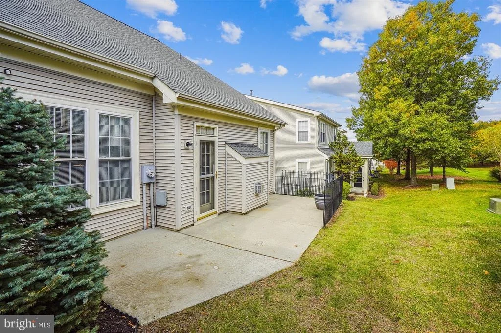 Photo of 6953 WALNUT HILL DRIVE