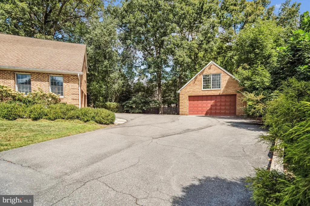 Photo of 8849 TUCKERMAN LANE