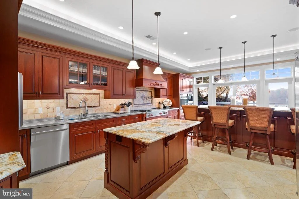Photo of 206 HARBOR DRIVE