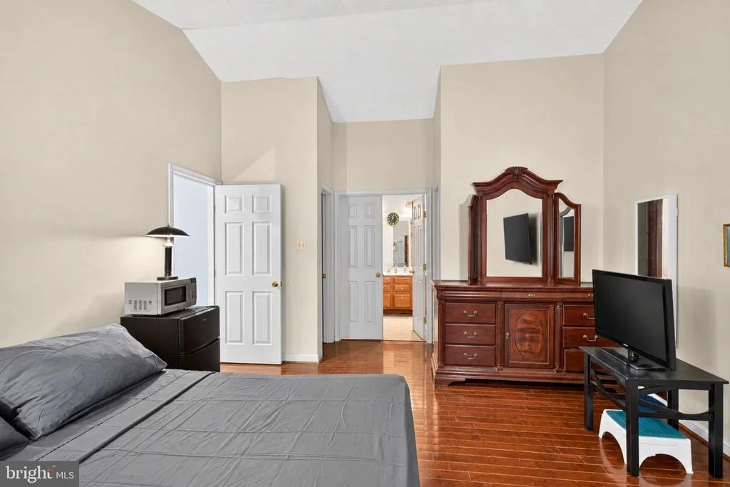 Photo of 19319 PLUMMER DRIVE