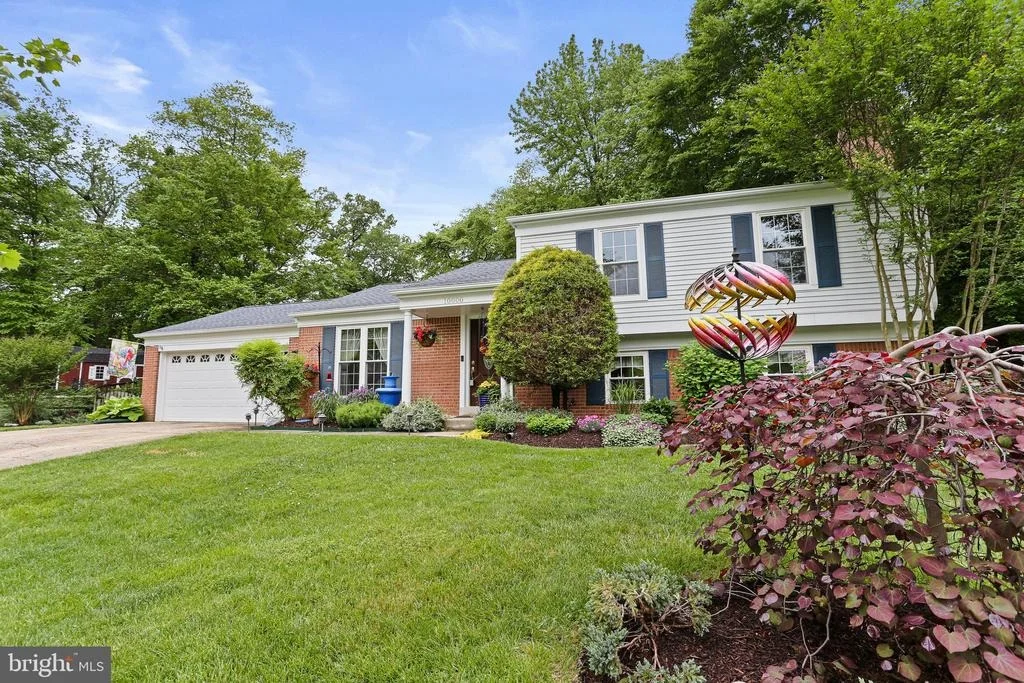Photo of 10000 MADRONAWOOD DRIVE