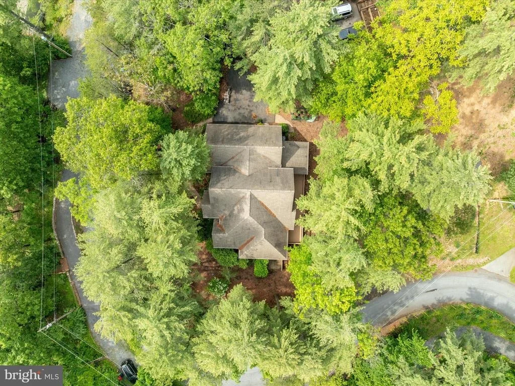 Photo of 228 SUNSET CIRCLE