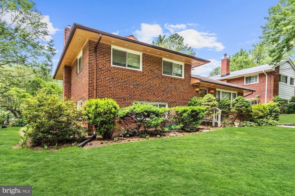Photo of 10200 CONOVER DRIVE