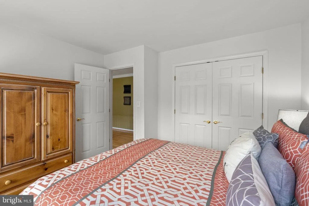 Photo of 439 UNIVERSITY DRIVE
