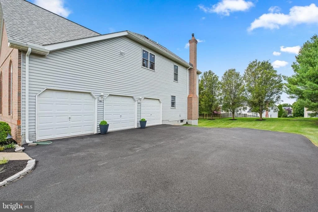 Photo of 16404 DANFORTH COURT