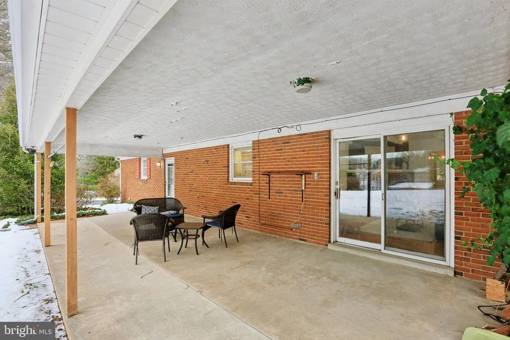 Photo of 24140 DOREEN DRIVE