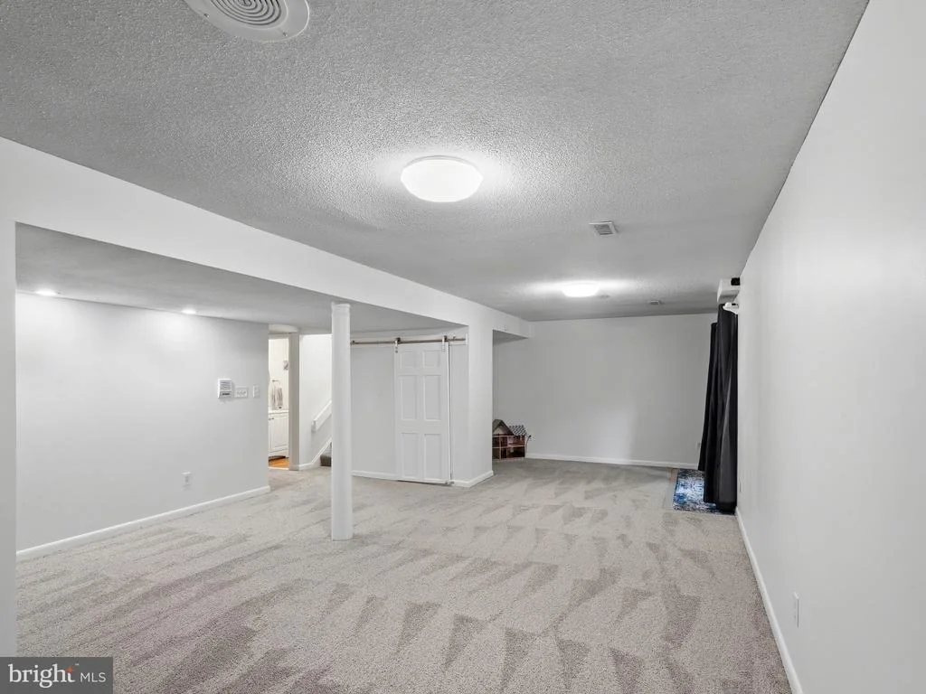 Photo of 1153 HAMPTON ROAD