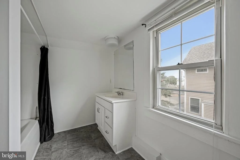 Photo of 305 WALNUT STREET