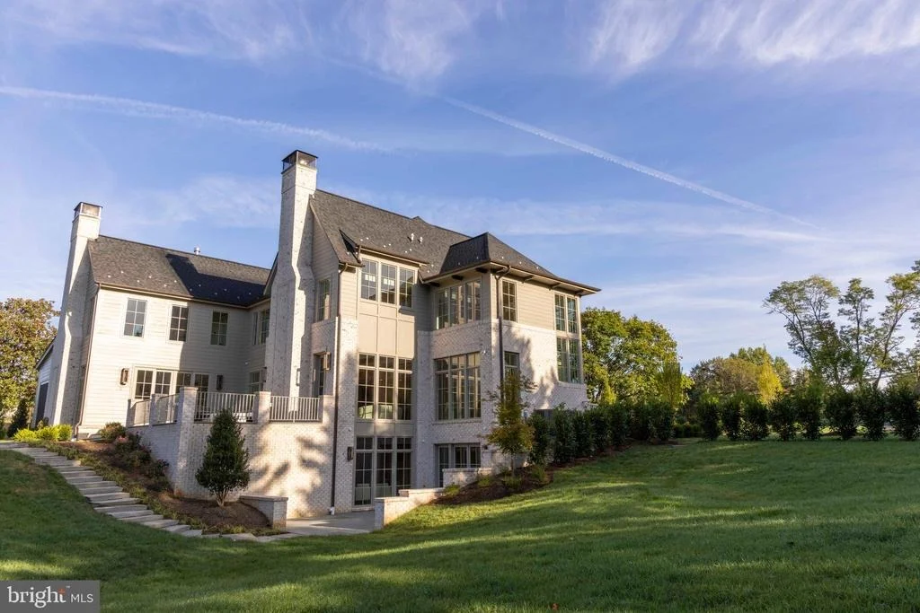 Photo of 9605 GEORGETOWN PIKE