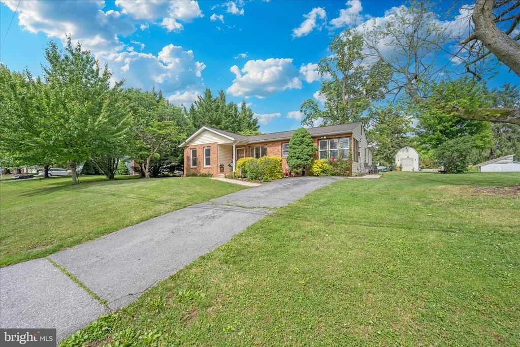 Photo of 7 DELLA LANE