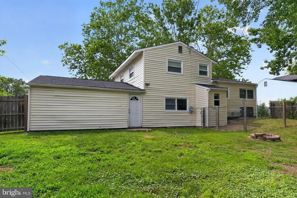 Photo of 714 S HARMONY ROAD
