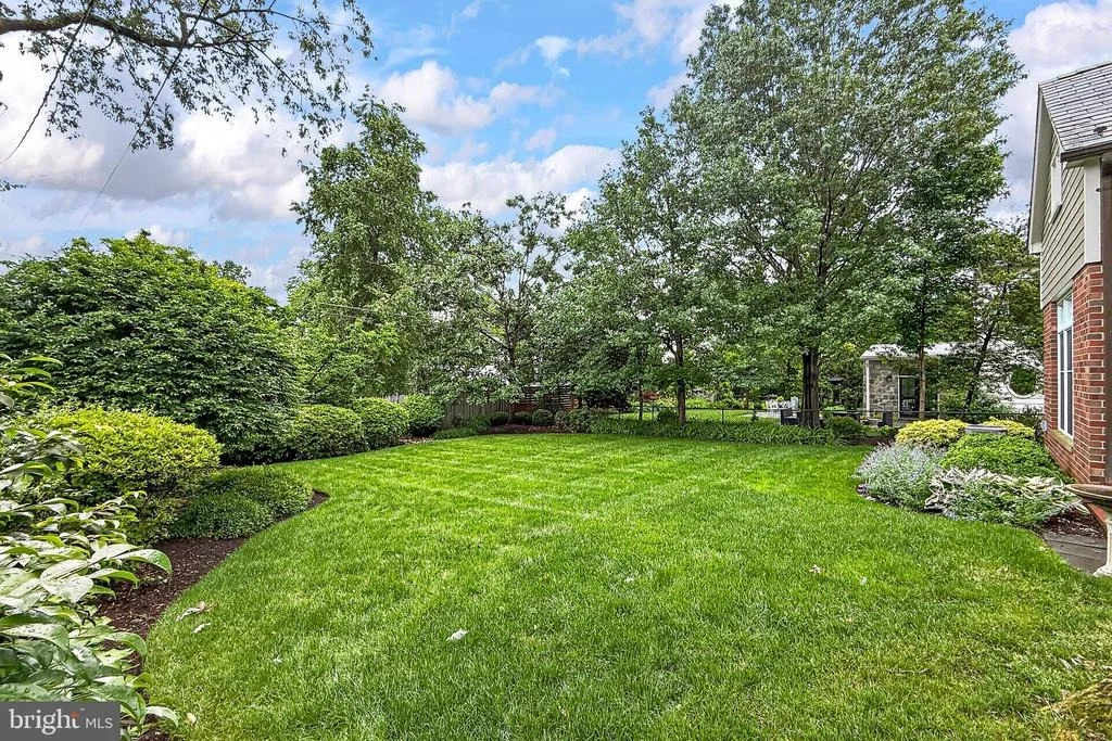 Photo of 809 ENDERBY DRIVE