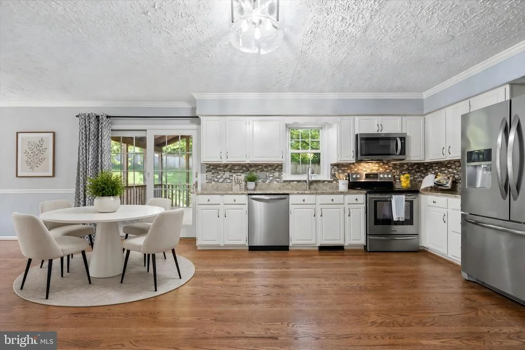 Photo of 6396 DEVONSHIRE LANE