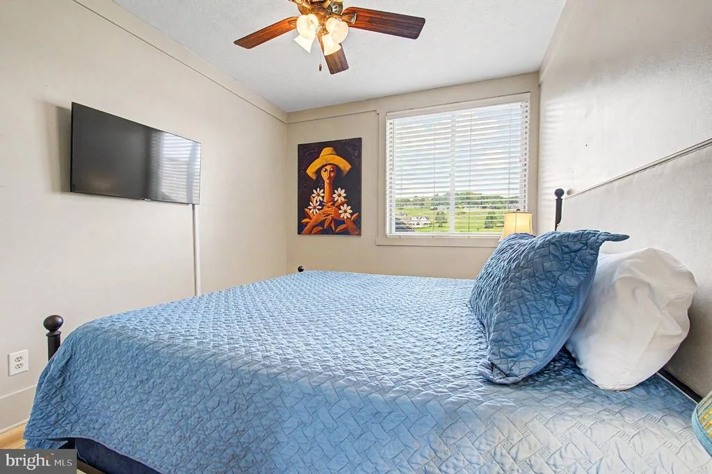 Photo of 342 LAKEFRONT LINKS DRIVE