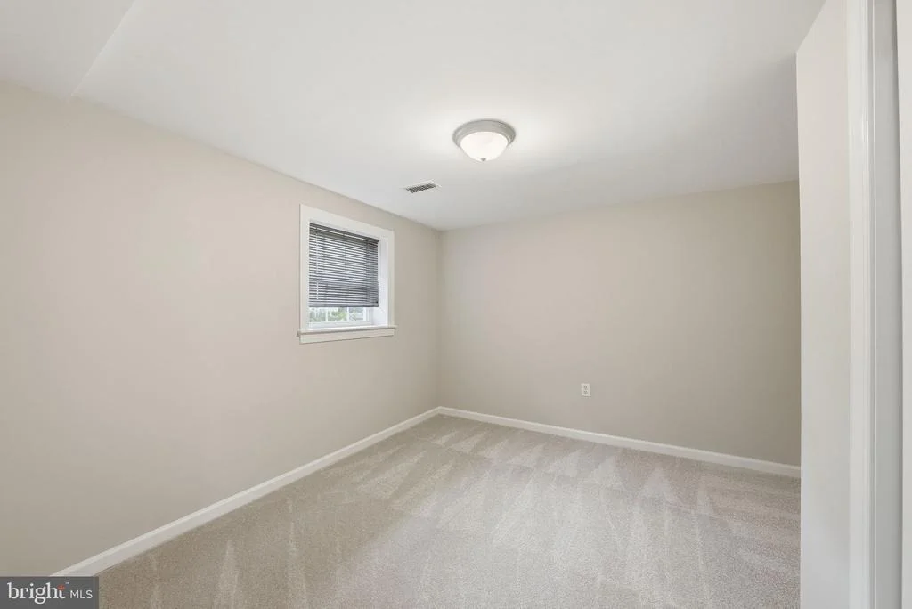 Photo of 7612 MAHONEY DRIVE