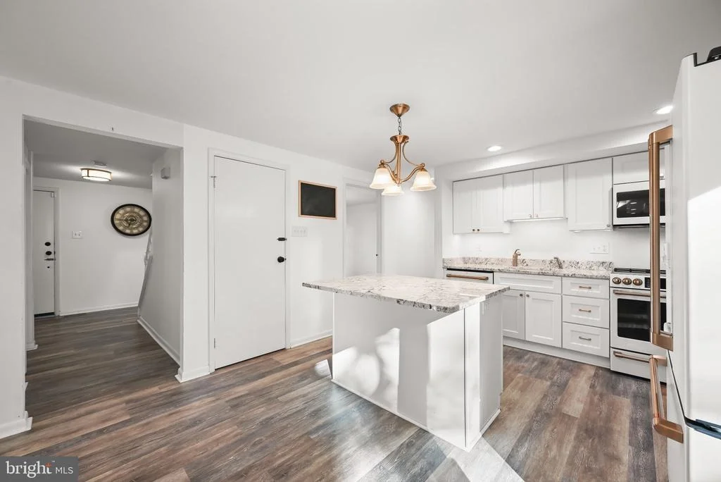 Photo of 5428 HIGH TOR HILL