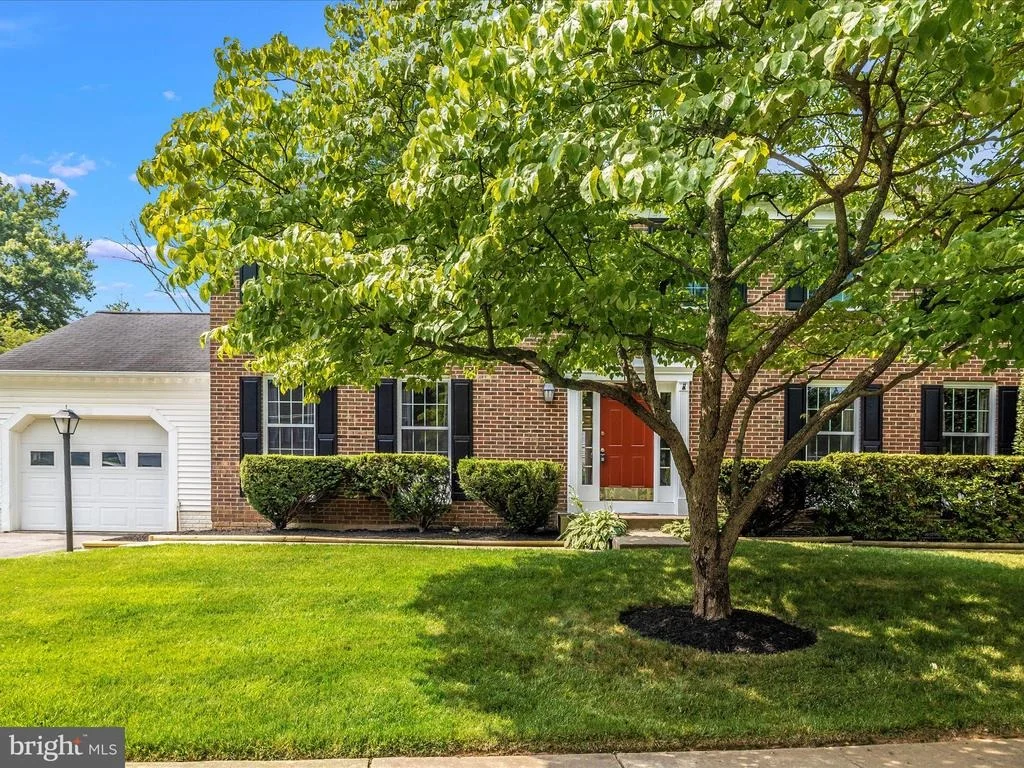 Photo of 112 BOOKHAM LANE