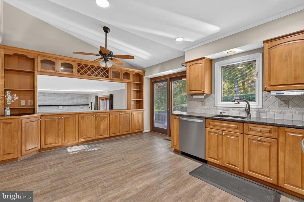 Photo of 7111 CARNATION COURT