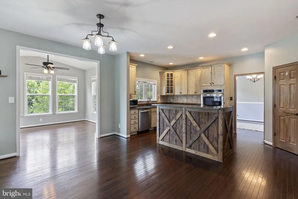 Photo of 5270 LONGBOW ROAD