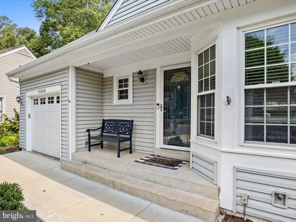 Photo of 15058 HOLLEYSIDE DRIVE