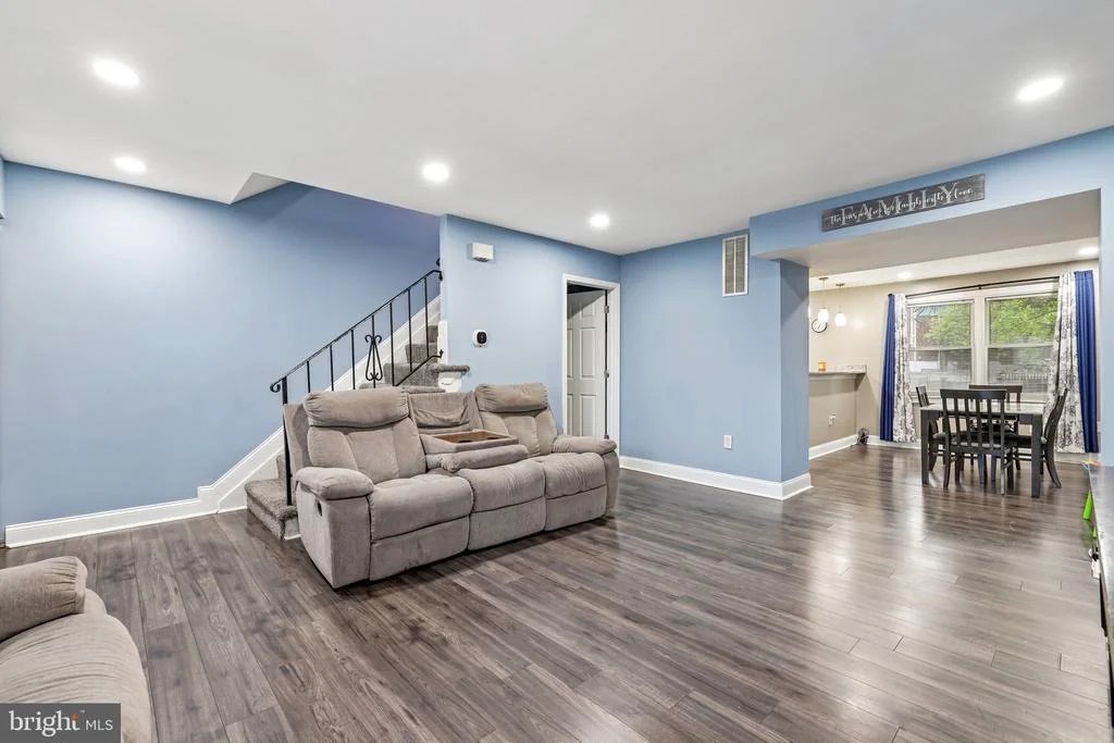 Photo of Unit 4C at 8144 IMPERIAL DRIVE